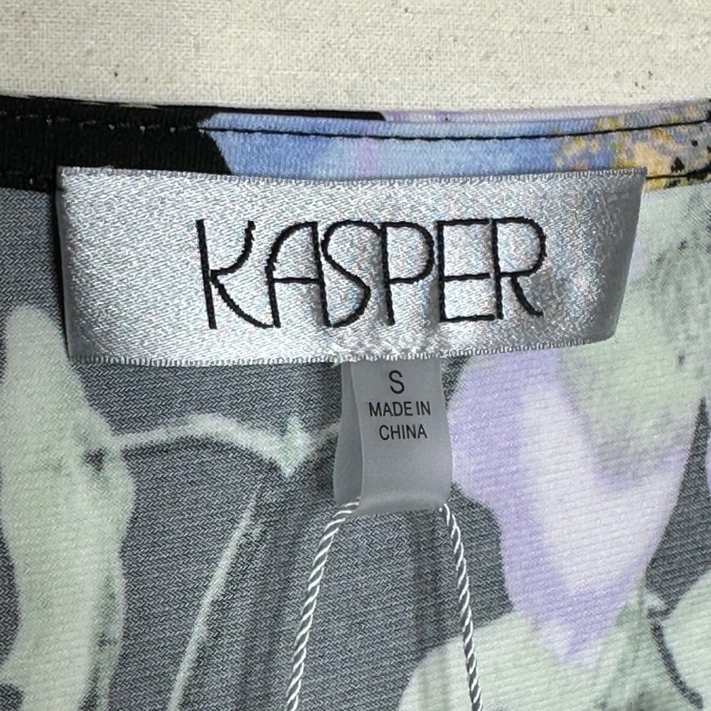 NWT Kasper Floral Print Cowl Neck Cap Sleeve Blouse size Small Black/Green - Picture 2 of 8
